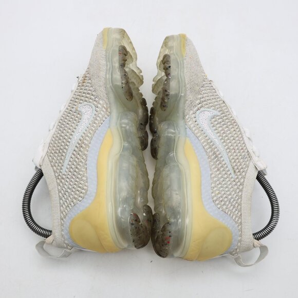 Nike Air Vapormax Flyknit 2021 Women's Size 7 White Pure Platinum DC4112-100 - Picture 6 of 10